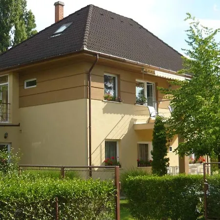 House And Apts. In Balaton 26303 Appartamento *